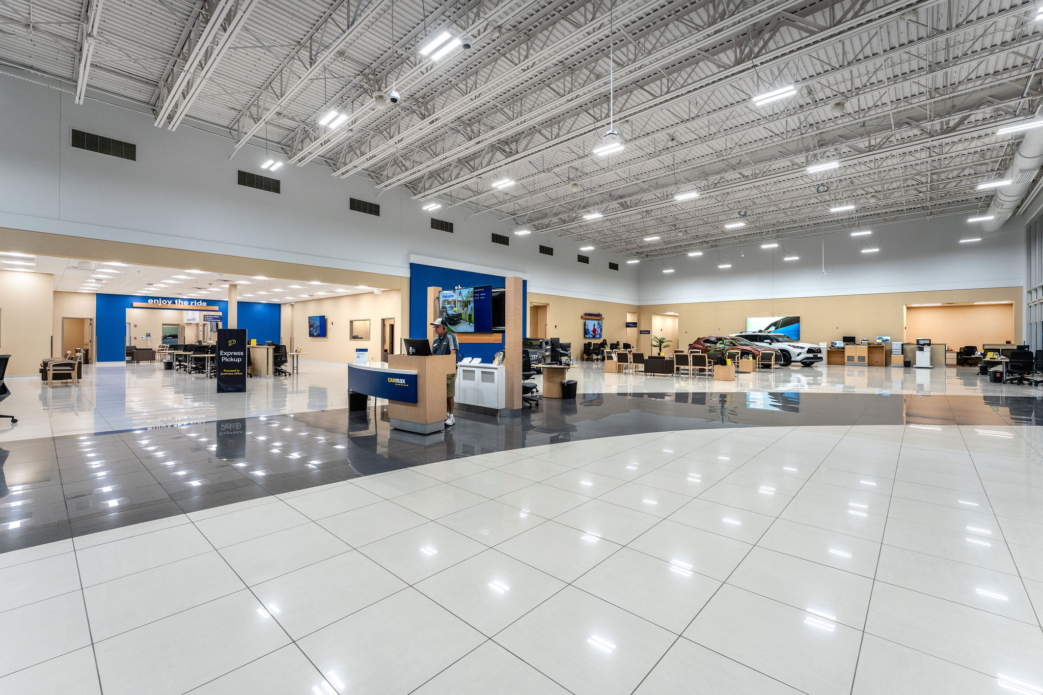 CarMax on Oracle Rd
