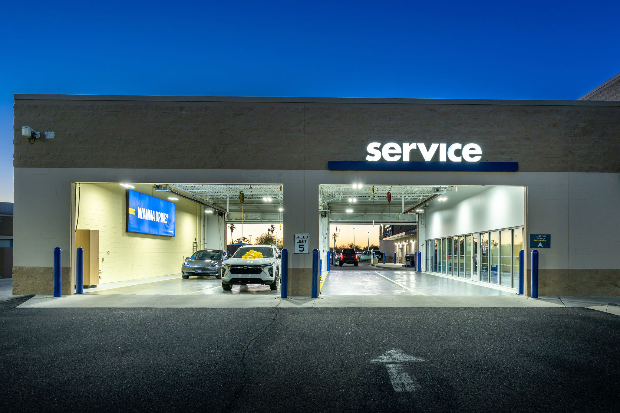 CarMax on Oracle Rd